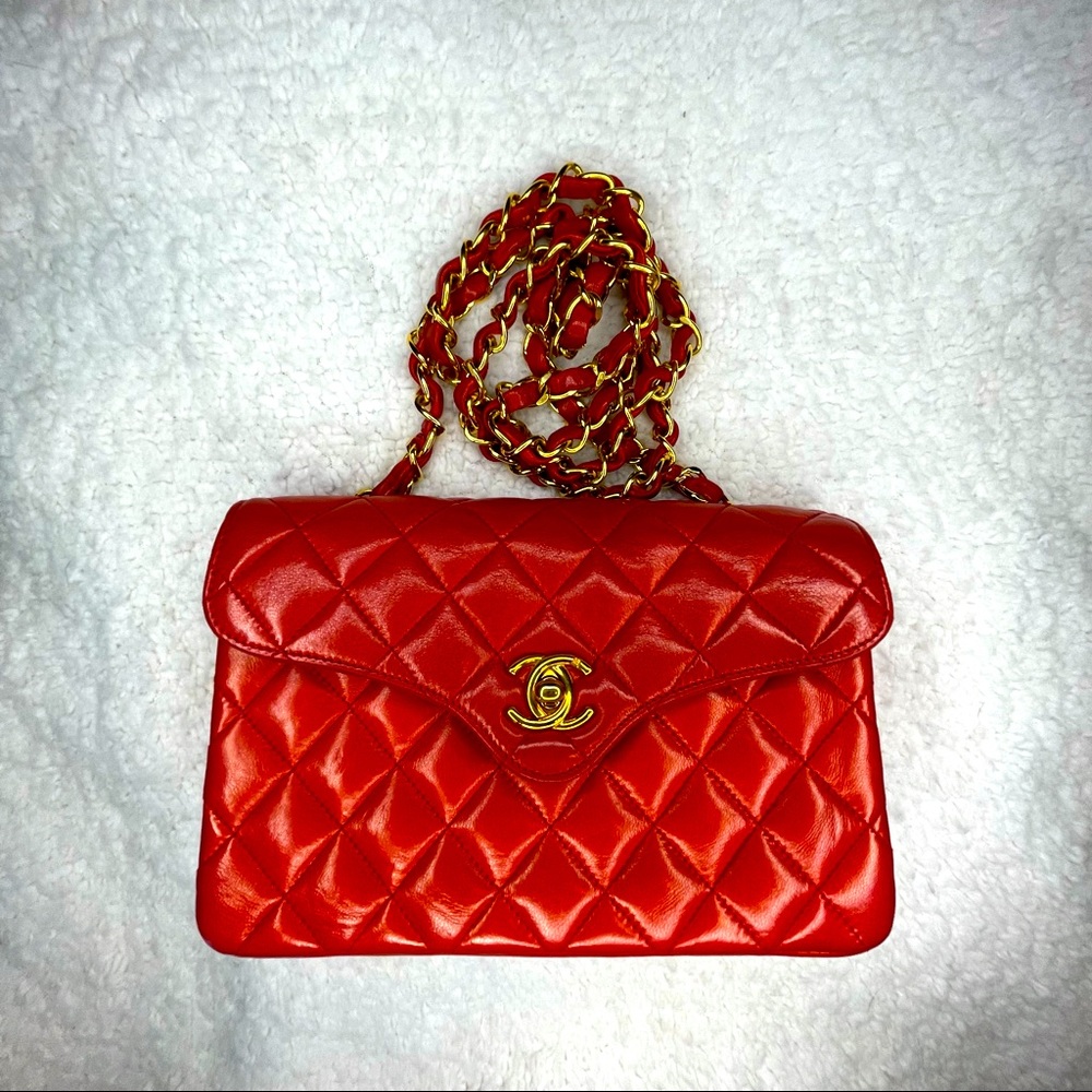 CHANEL Red Quilted Shoulder Bag with Red/Gold Chain Strap